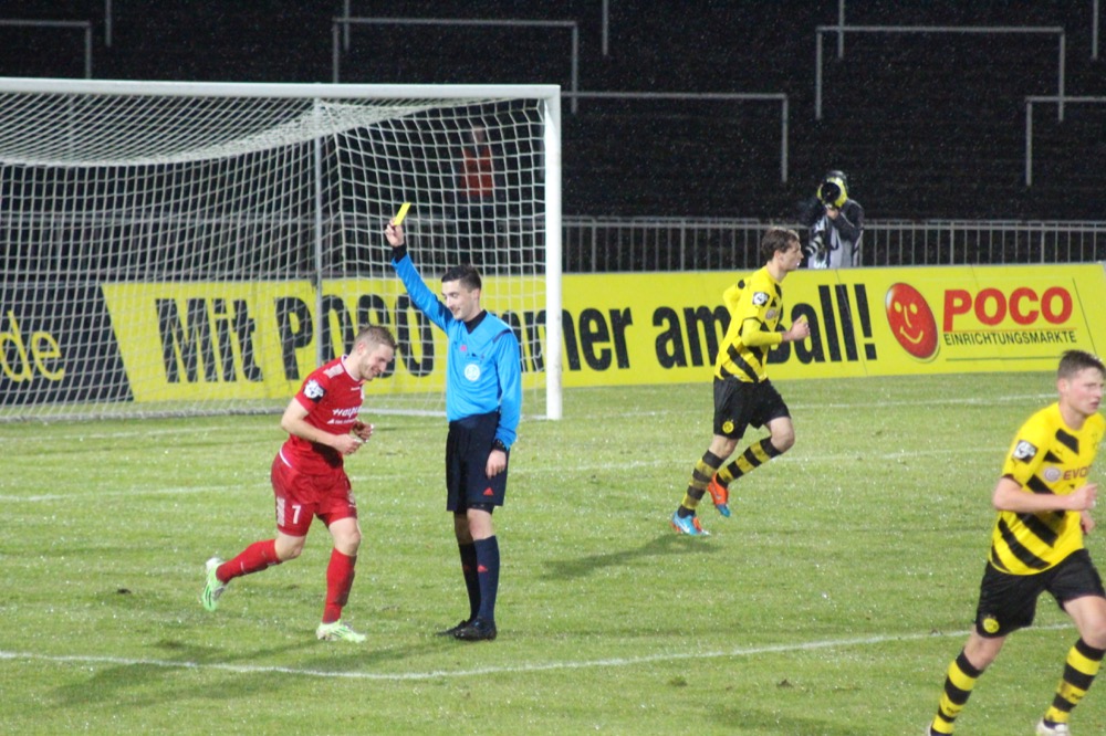 26. Spieltag: Borussia Dortmund II - Hallescher FC - Bild
