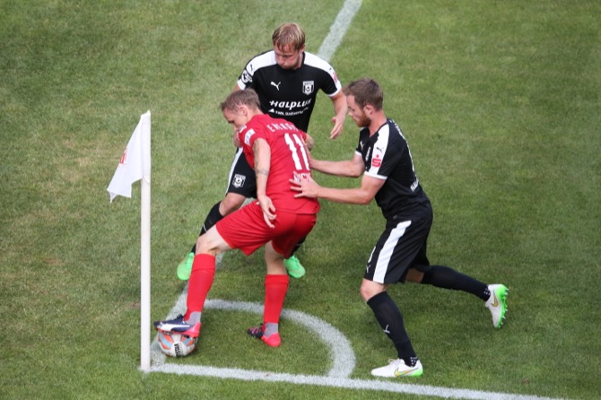 1. Spieltag 15/16: Energie Cottbus - Hallescher FC - Bild 14