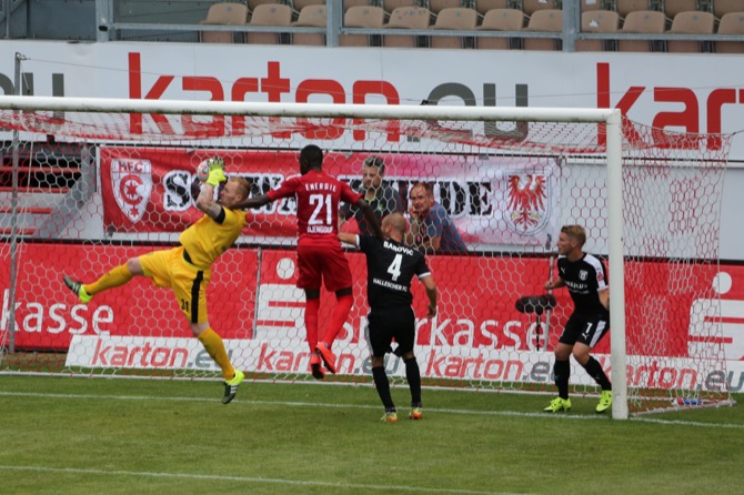 1. Spieltag 15/16: Energie Cottbus - Hallescher FC - Bild 8
