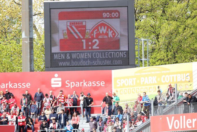 36. Spieltag 15/16: Energie Cottbus - Würzburger Kickers - Bild 16