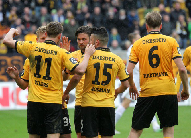 35. Spieltag 15/16: Dynamo Dresden - Wehen Wiesbaden - Bild 14