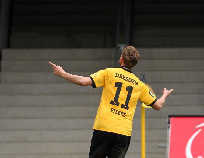 35. Spieltag 15/16: Dynamo Dresden - Wehen Wiesbaden - Bild 8