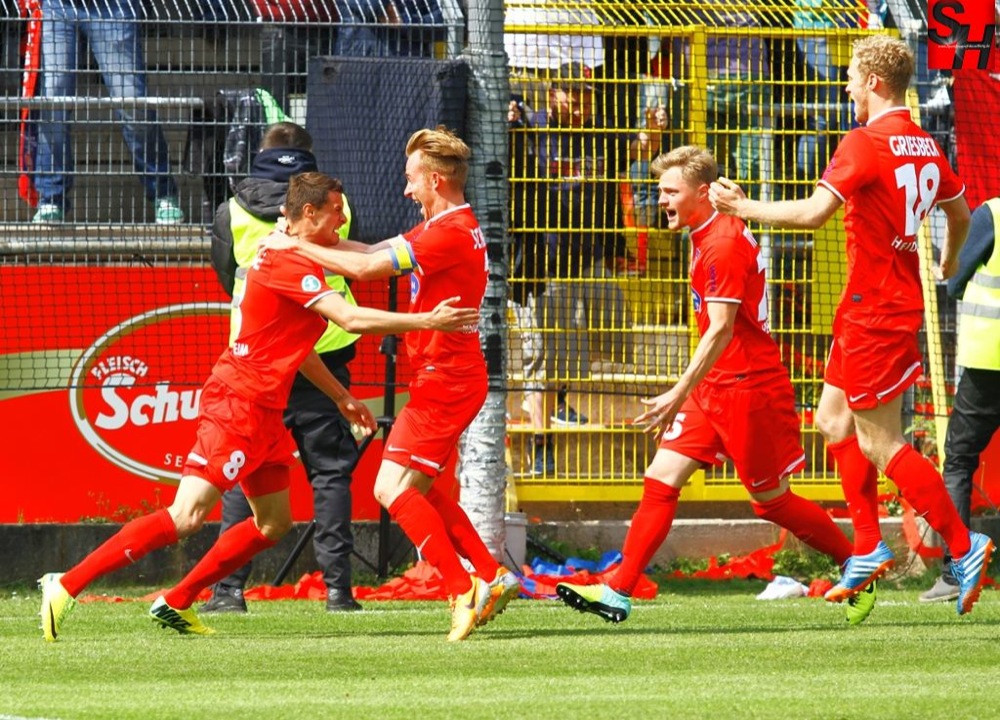 35. Spieltag: SV Elversberg - 1. FC Heidenheim 1846 - Bild 7