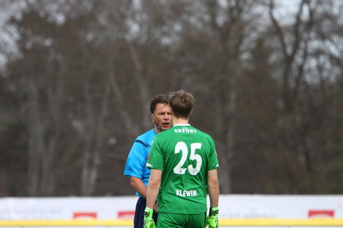 32. Spieltag: Rot-Weiß Erfurt - Hallescher FC - Bild 10