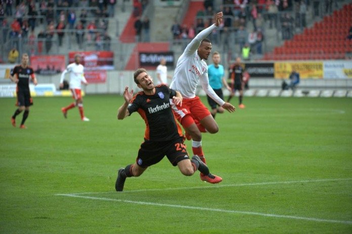 13. Spieltag 16/17: Hallescher FC - VfL Osnabrück - Bild 14