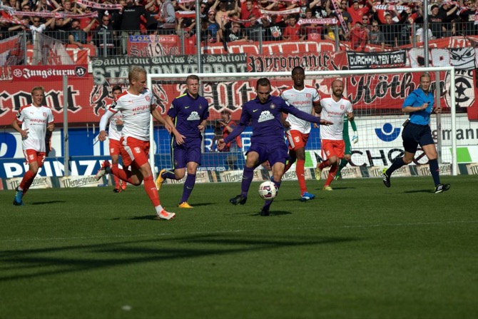 12. Spieltag 15/16: Hallescher FC - Erzgebirge Aue - Bild 8