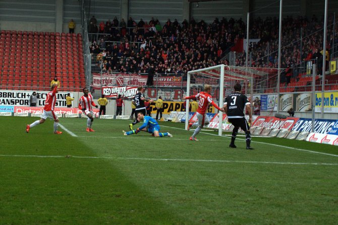 20. Spieltag 15/16: Hallescher FC - Energie Cottbus - Bild 8