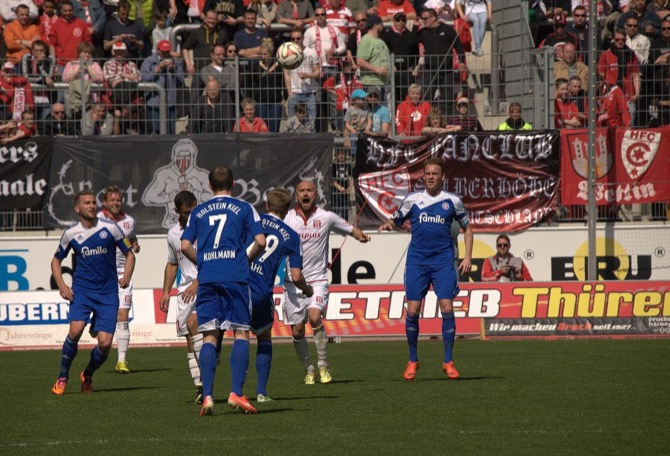 33. Spieltag: Hallescher FC - Holstein Kiel - Bild 6
