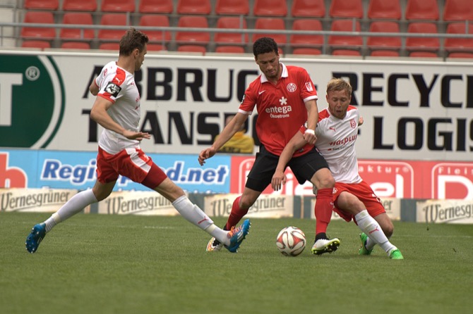 37. Spieltag: Hallescher FC - 1. FSV Mainz 05 II - Bild 2