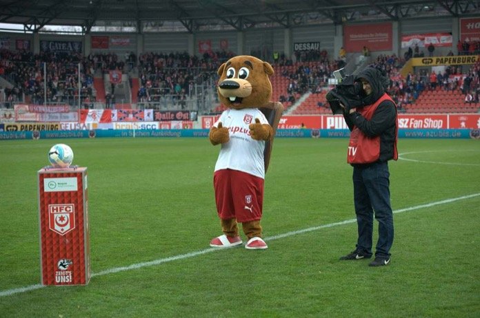 15. Spieltag 16/17: Hallescher FC - 1. FSV Mainz 05 II  - Bild 1