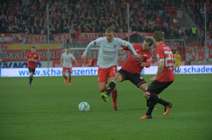15. Spieltag 16/17: Hallescher FC - 1. FSV Mainz 05 II  - Bild 5