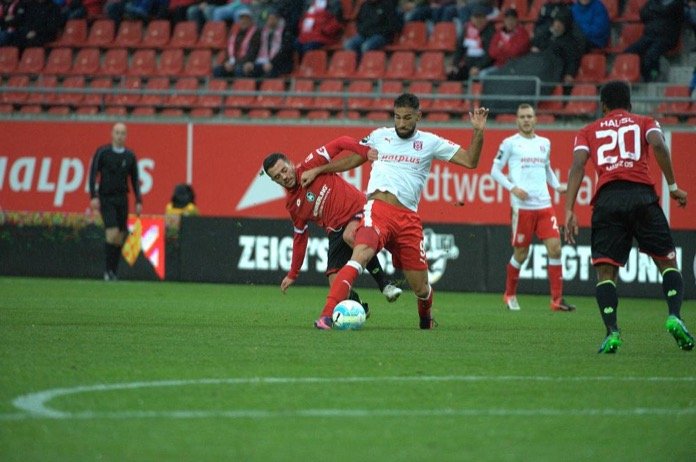 15. Spieltag 16/17: Hallescher FC - 1. FSV Mainz 05 II  - Bild 8