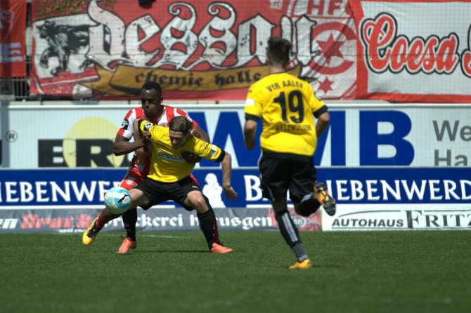 37. Spieltag 15/16: Hallescher FC - VfR Aalen - Bild 9