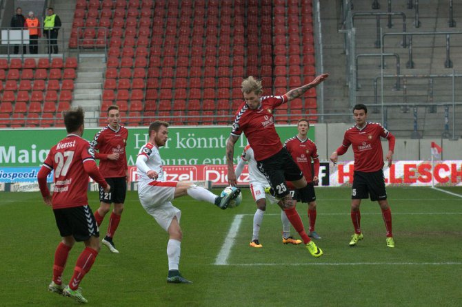 26. Spieltag 15/16: Hallescher FC - SG Sonnenhof Großaspach - Bild