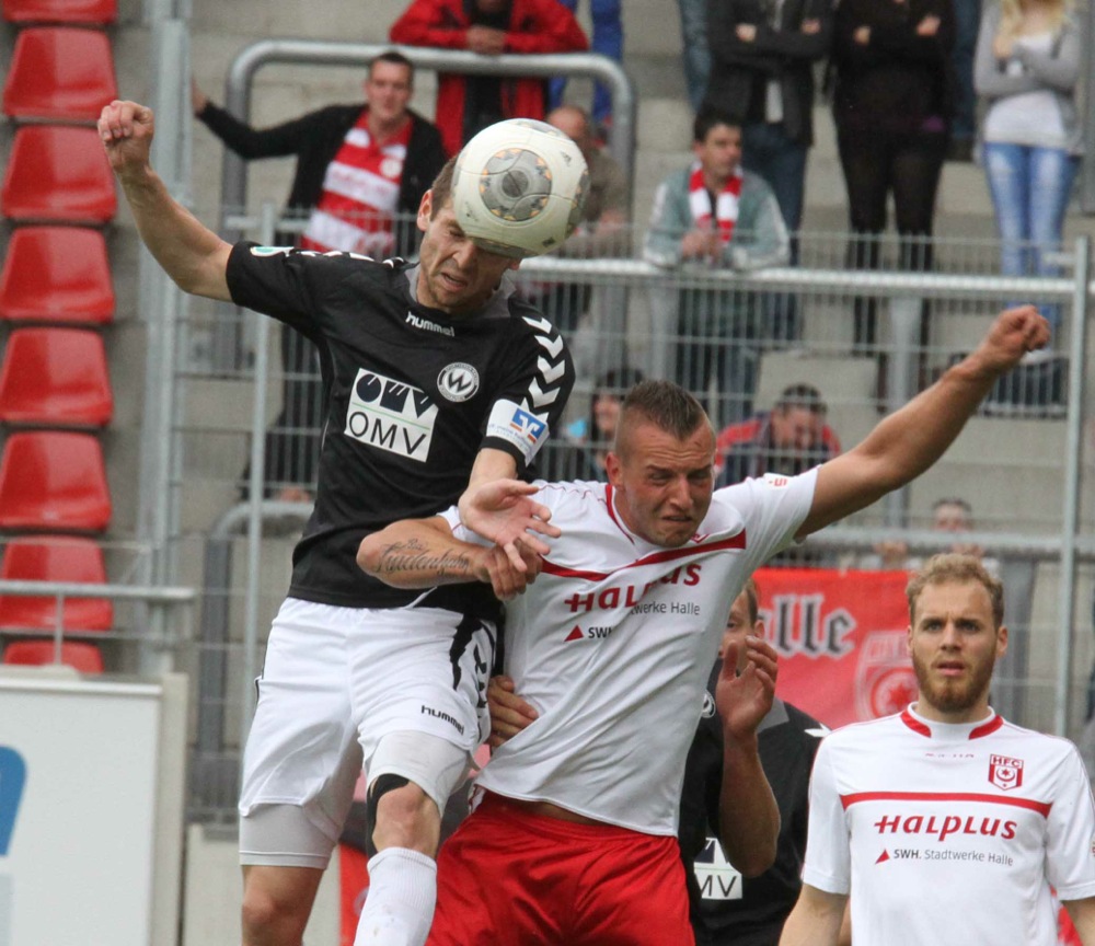 38. Spieltag: Hallescher FC - Wacker Burghausen - Bild
