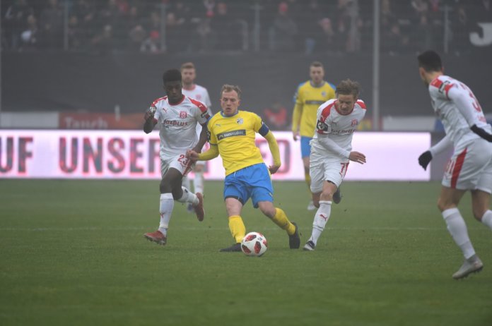 22. Spieltag 18/19: Hallescher FC - Carl Zeiss Jena - Bild 12