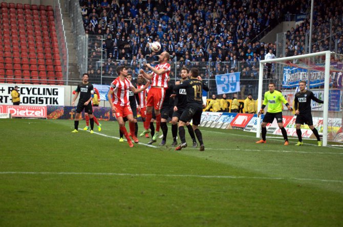 22. Spieltag 15/16: Hallescher FC - 1. FC Magdeburg - Bild 11