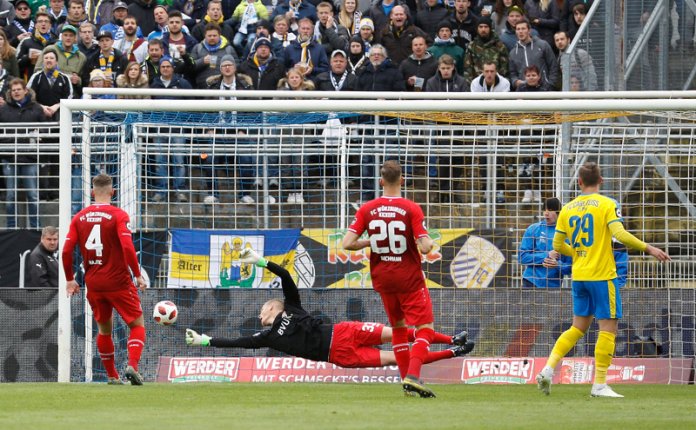 36. Spieltag 18/19: Carl Zeiss Jena - Würzburger Kickers - Bild 2