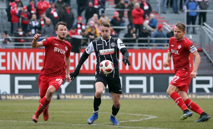 22. Spieltag 18/19: Würzburger Kickers - VfR Aalen - Bild 1