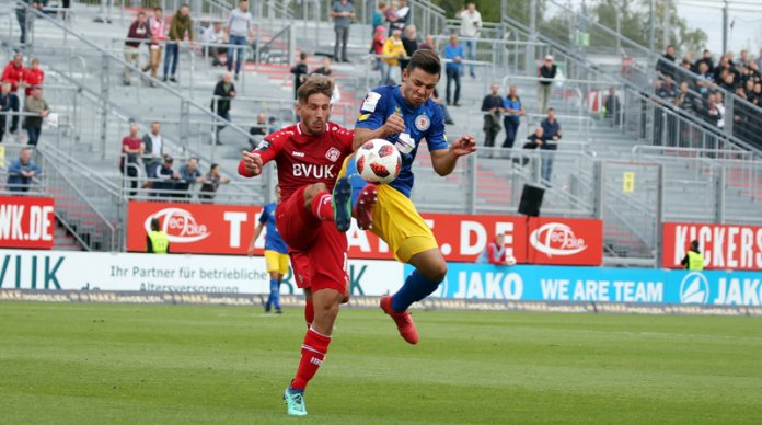 8. Spieltag 18/19: Würzburger Kickers - Eintracht Braunschweig - Bild 9