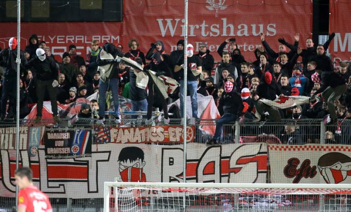 19. Spieltag 17/18: Würzburger Kickers - Rot-Weiß Erfurt - Bild 12