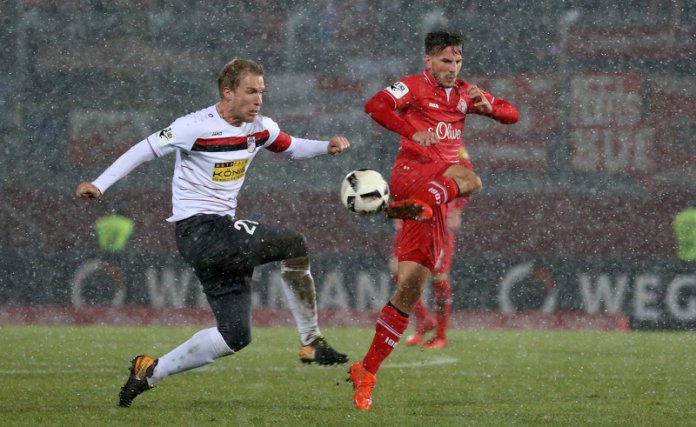 19. Spieltag 17/18: Würzburger Kickers - Rot-Weiß Erfurt - Bild 15