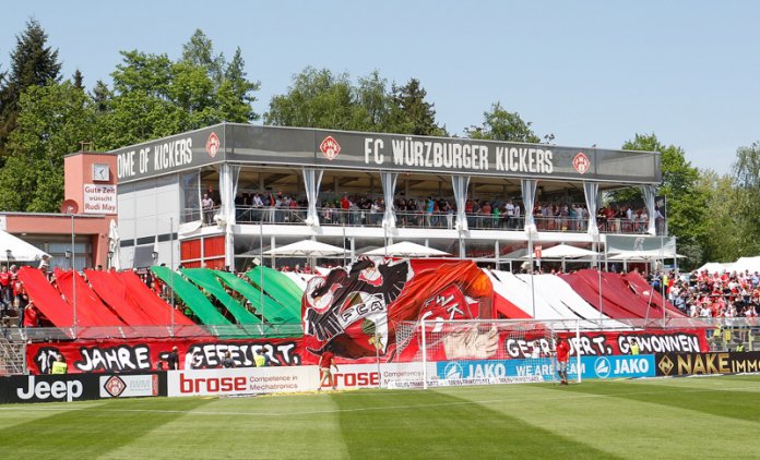37. Spieltag 17/18: Würzburger Kickers - Sonnenhof Großaspach - Bild 12