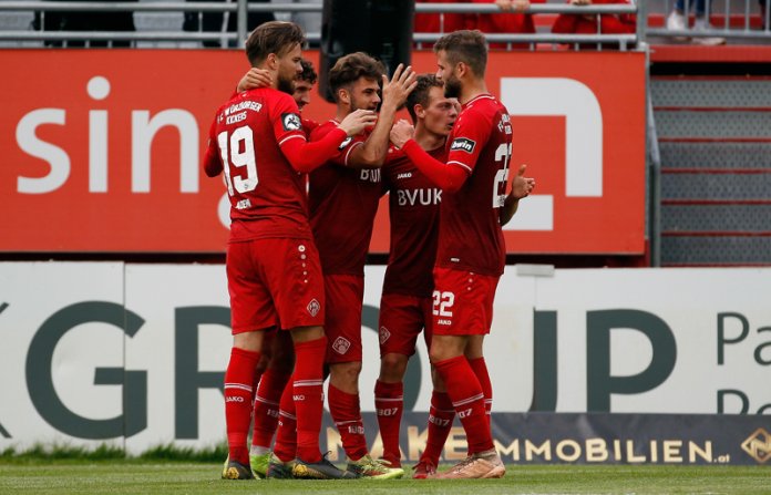 37. Spieltag 18/19: Würzburger Kickers - 1. FC Kaiserslautern