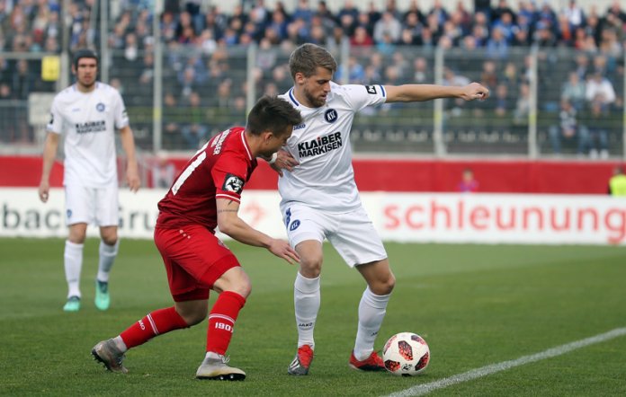 33. Spieltag 18/19: Würzburger Kickers - Karlsruher SC - Bild 2
