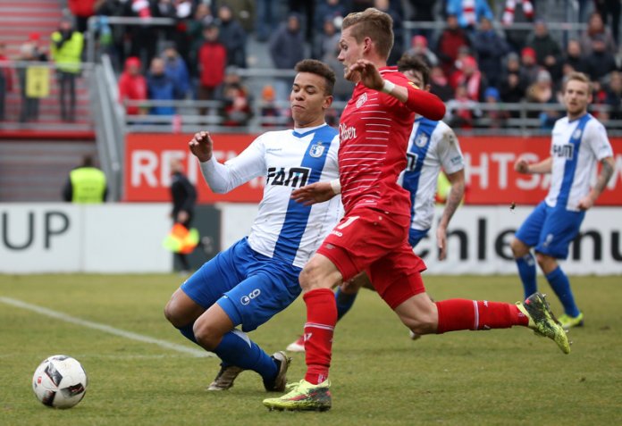23. Spieltag 17/18: Würzburger Kickers - 1. FC Magdeburg - Bild 8