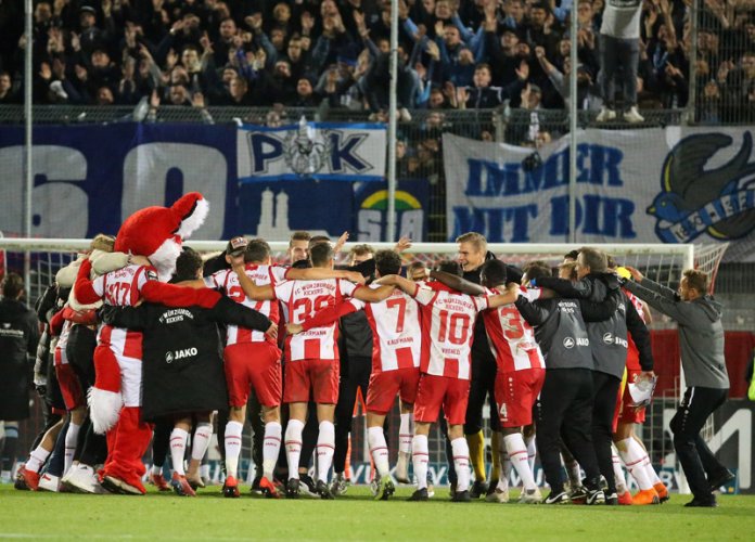 11. Spieltag 19/20: Würzburger Kickers - TSV 1860 München - Bild 16