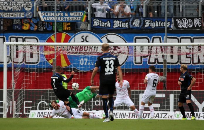 7. Spieltag 17/18: Würzburger Kickers - SC Paderborn 07 - Bild 9