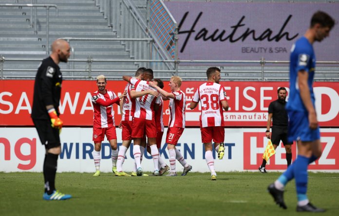 36. Spieltag 19/20: Würzburger Kickers - Hansa Rostock - Bild 16