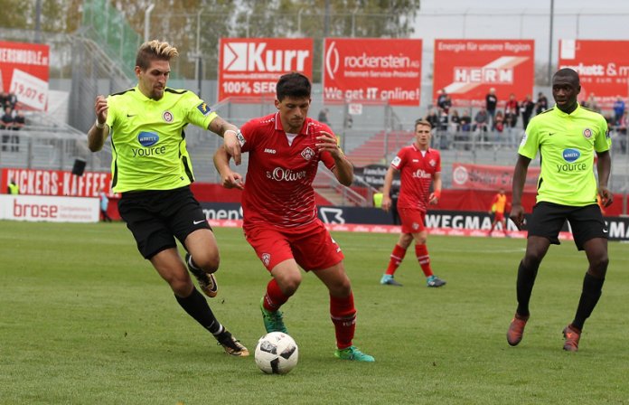 13. Spieltag 17/18: Würzburger Kickers - SV Wehen Wiesbaden - Bild 11