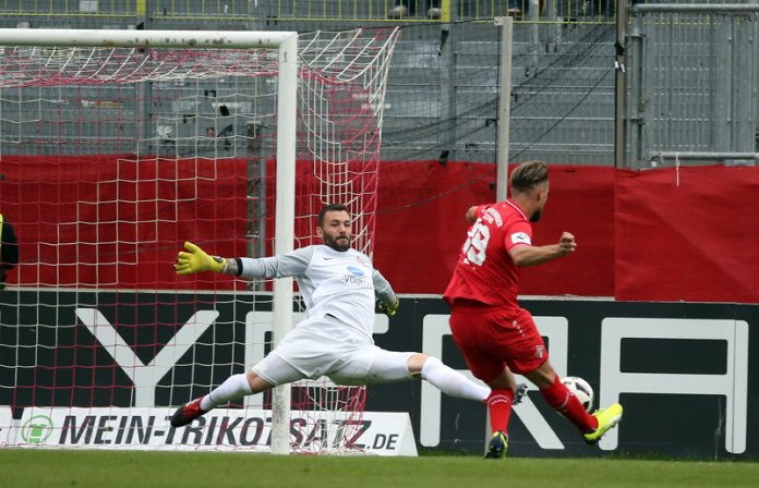 13. Spieltag 17/18: Würzburger Kickers - SV Wehen Wiesbaden - Bild 4