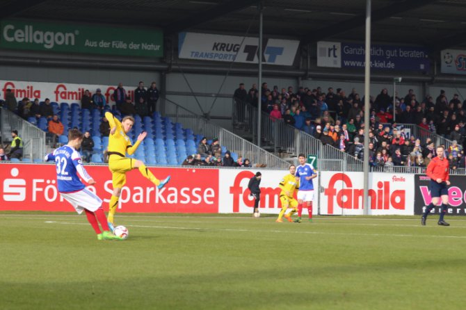 27. Spieltag 15/16: Holstein Kiel - VfR Aalen