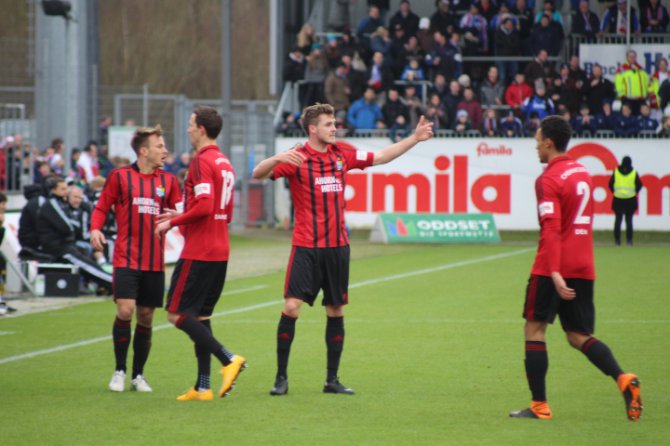 23. Spieltag 15/16: Holstein Kiel - Chemnitzer FC - Bild