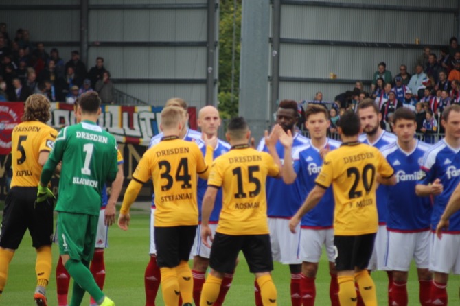 14. Spieltag 15/16: Holstein Kiel - Dynamo Dresden