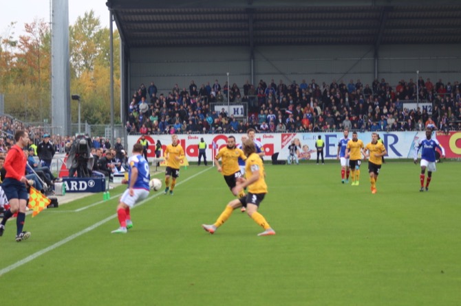 14. Spieltag 15/16: Holstein Kiel - Dynamo Dresden - Bild