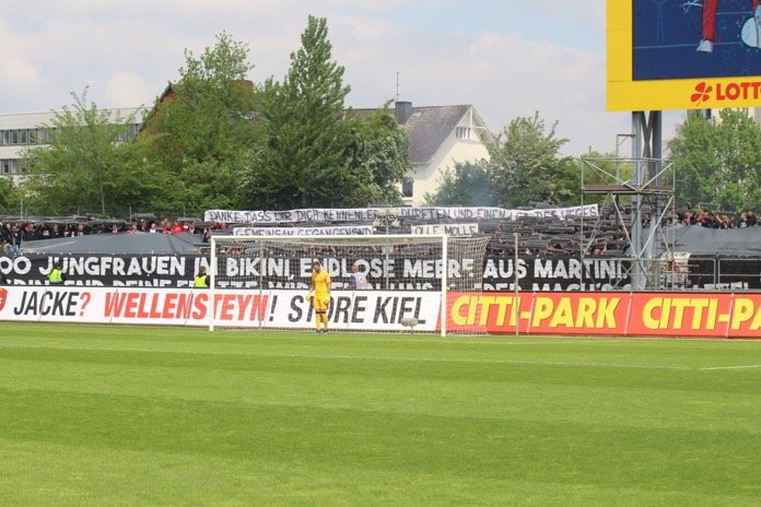 38. Spieltag 16/17: Holstein Kiel - Hallescher FC