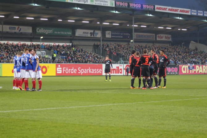 Testspiel: Holstein Kiel - Hamburger SV - Bild