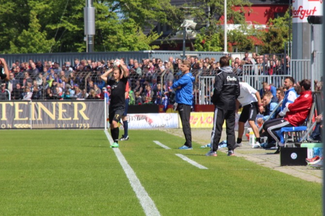 38. Spieltag: Holstein Kiel - Stuttgarter Kickers - Bild