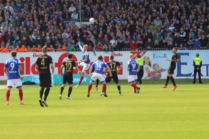 38. Spieltag: Holstein Kiel - Stuttgarter Kickers - Bild 7