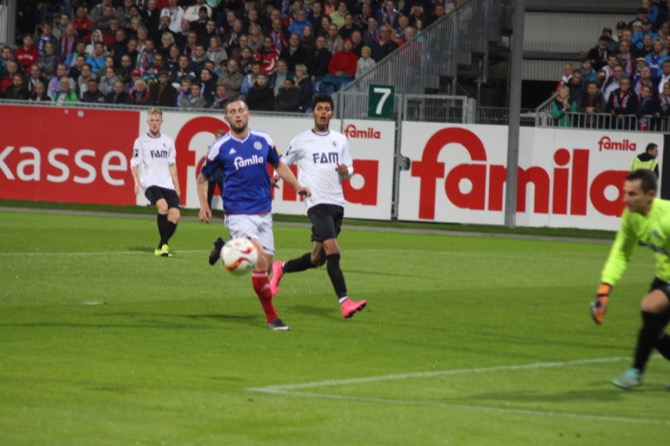12. Spieltag 15/16: Holstein Kiel - 1. FC Magdeburg - Bild 13