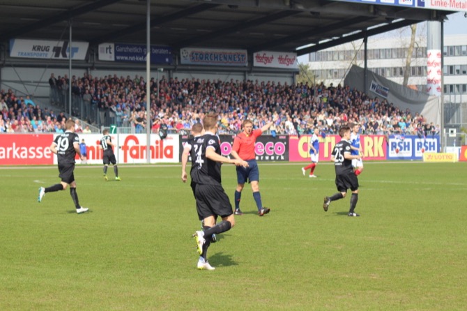 32. Spieltag: Holstein Kiel - 1. FSV Mainz 05 II - Bild 12