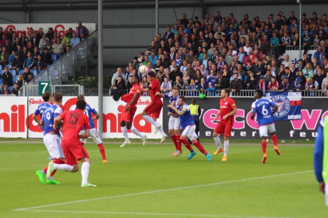 9. Spieltag 15/16: Holstein Kiel - Hansa Rostock