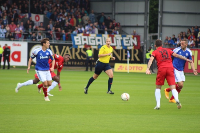 9. Spieltag 15/16: Holstein Kiel - Hansa Rostock - Bild 6