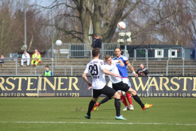 32. Spieltag 15/16: Holstein Kiel - Wehen Wiesbaden - Bild