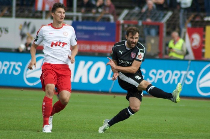 10. Spieltag 16/17: Fortuna Köln - Hallescher FC - Bild 2