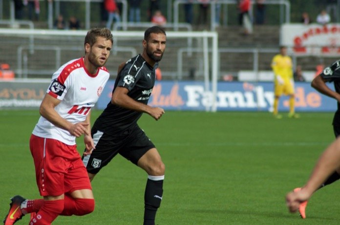 10. Spieltag 16/17: Fortuna Köln - Hallescher FC - Bild 6